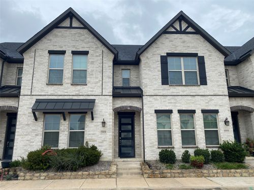1919 Diyaa Ct, Farmers Branch, TX, 75234-4946 | Card Image