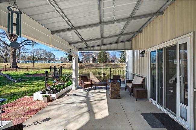 8045 Highway 81 S, House other with 3 bedrooms, 2 bathrooms and null parking in Starr SC | Image 26