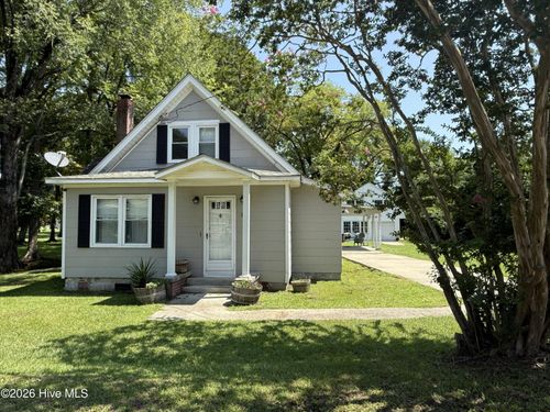 210 Middle St, Creswell, NC, 27928-8906 | Card Image