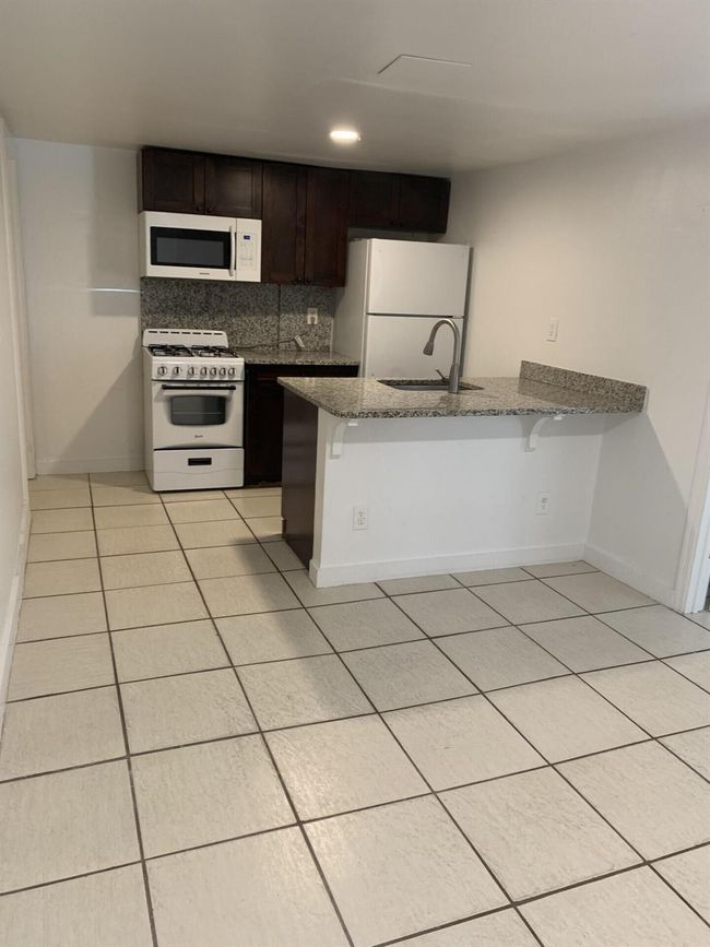 APT-9 - 4561 Lake Ave, Condo with 1 bedrooms, 1 bathrooms and null parking in West Palm Beach FL | Image 6