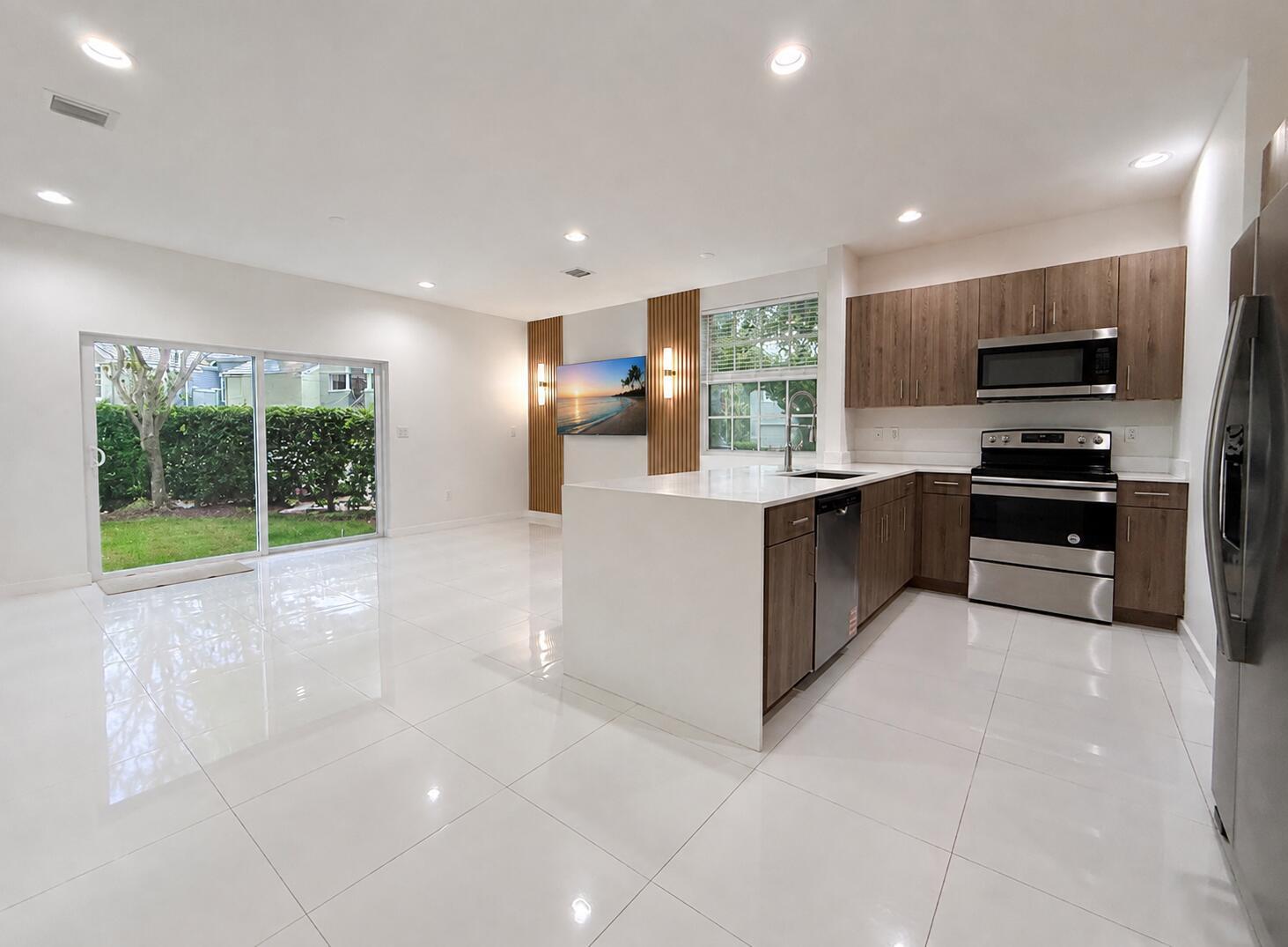 Residential Lease in Delray Beach 5