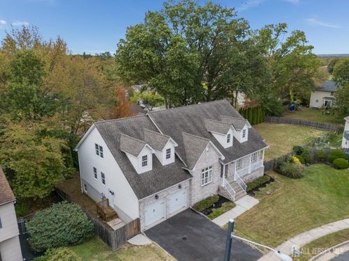 a-9-A Wakefield Dr, Edison, NJ, 08820-1656 | Card Image