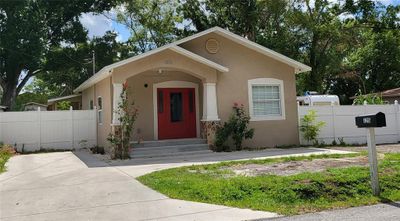 7215 N Amos Avenue, House other with 3 bedrooms, 2 bathrooms and null parking in Tampa FL | Image 1