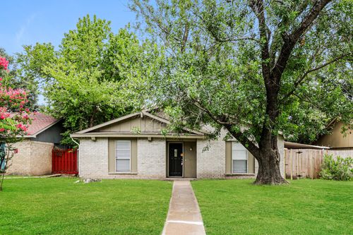218 Long Shadow Ln, Mesquite, TX, 75149-5904 | Card Image