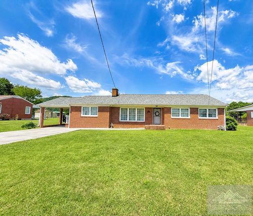 95 Ballard Ave., Peterstown, WV, 24963 | Card Image