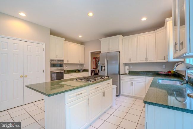 19 Shadow Dr, House other with 4 bedrooms, 3 bathrooms and null parking in PRINCETON JUNCTION NJ | Image 10