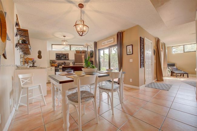 3750 Victoria Dr, Townhouse with 2 bedrooms, 3 bathrooms and null parking in West Palm Beach FL | Image 8