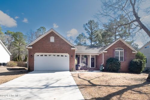 20 Bradley Ln, Pinehurst, NC, 28374-6932 | Card Image