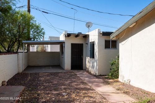 2504 E Seneca St, Tucson, AZ, 85716-3065 | Card Image