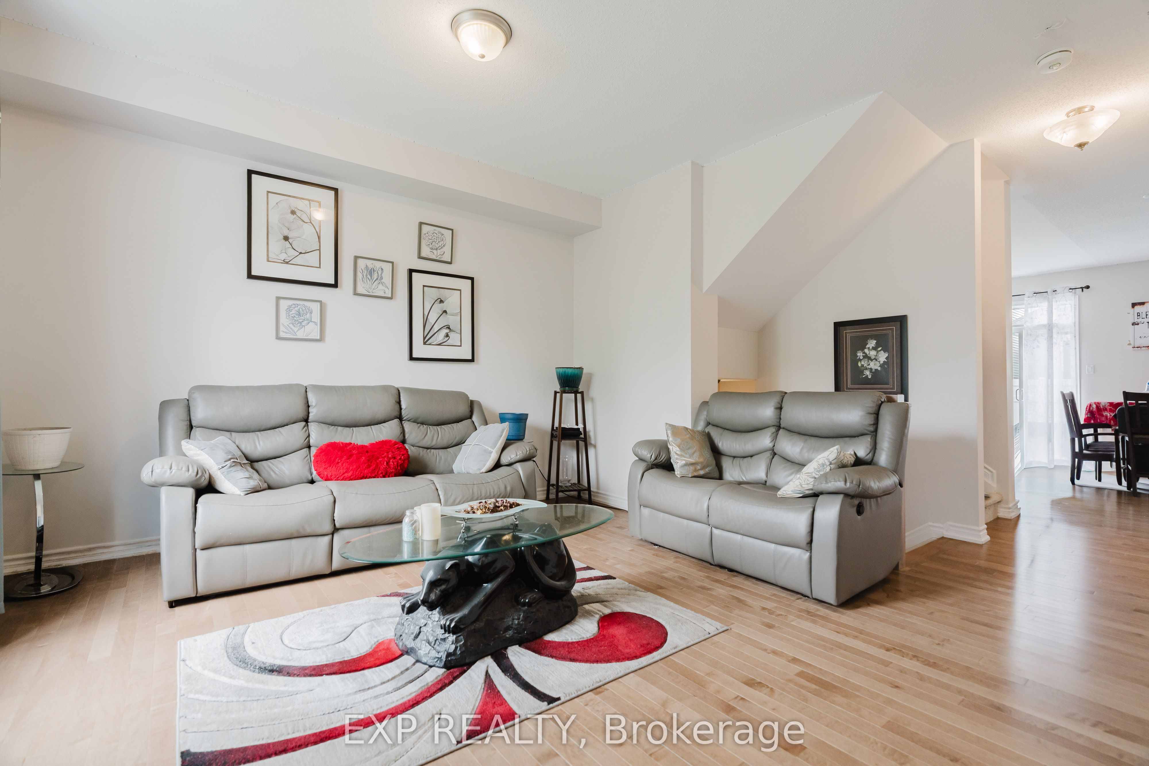 Residential in Barrhaven 2