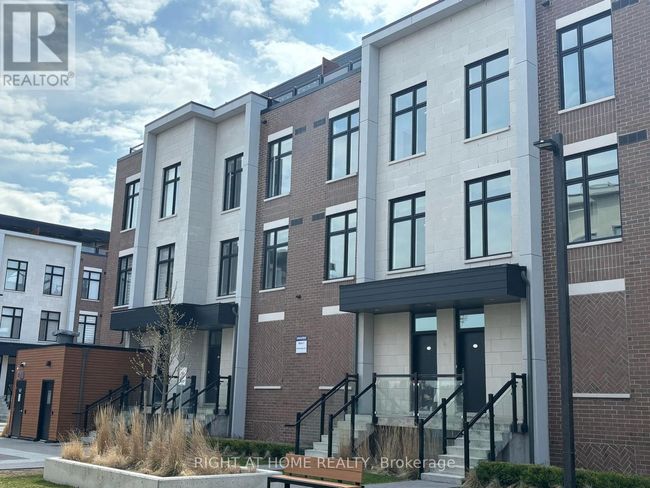 U228 - 9570 N Islington Avenue W, Townhouse with 2 bedrooms, 3 bathrooms and 2 parking in Vaughan (Sonoma Heights) ON | Image 6
