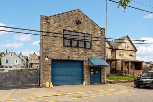 519 Bessemer Ave, E Pittsburgh, PA, 15112-1103 | Card Image
