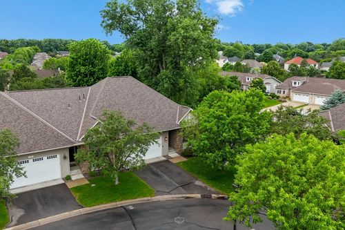 2734 Lindsey Ct, New Brighton, MN, 55112-8435 | Card Image