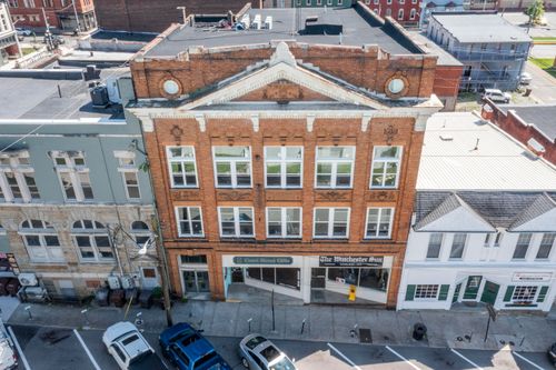 8 Court St, Winchester, KY, 40391-1906 | Card Image