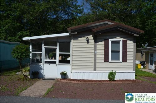11 Indian Trl, WIND GAP, PA, 18091-1288 | Card Image