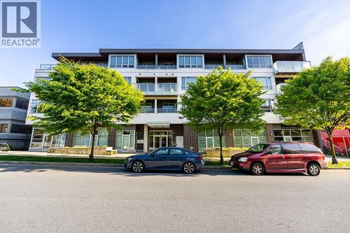 204-711 W 14th St, North Vancouver, BC, V7M3E8 | Card Image