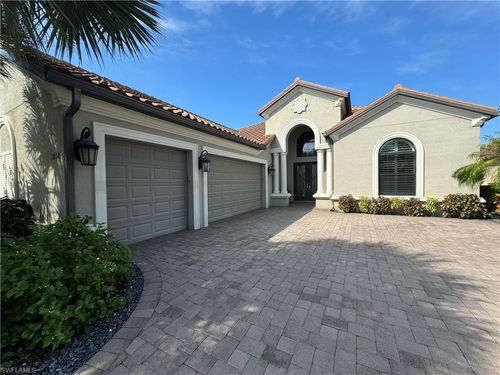 9262 Rialto Ln, NAPLES, FL, 34119-2018 | Card Image