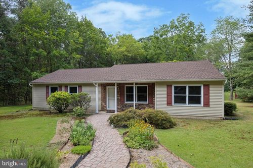 14 Main St, CREAM RIDGE, NJ, 08514-1812 | Card Image