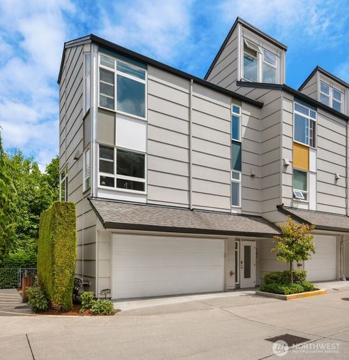 unit-101-15240 Ne 81st Way, Redmond, WA, 98052-4238 | Card Image