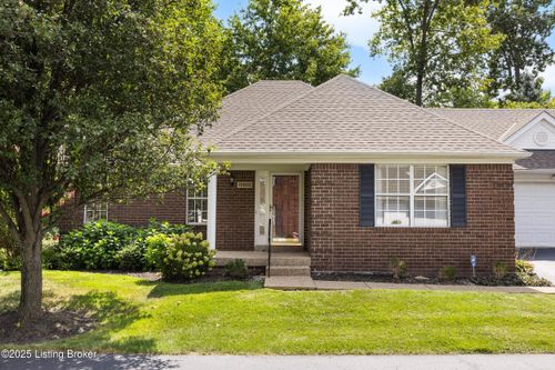 10802 Glenway Pl, Louisville, KY, 40291-3686 | Card Image