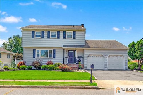 11 Courtney Ln, Colonia, NJ, 07067-2120 | Card Image