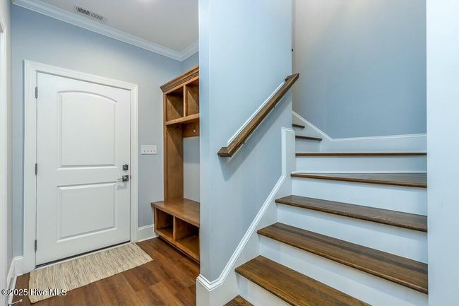 Rear Foyer/Mud Room | Image 25