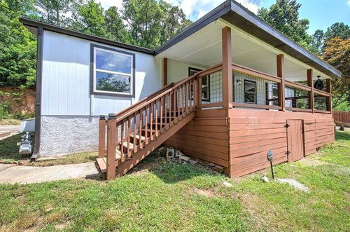 168 Oak Hollow Rd Se, Cartersville, GA, 30121-7641 | Card Image