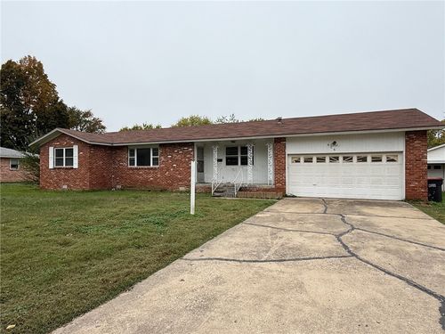 606 Cedar St, Springdale, AR, 72764-3504 | Card Image