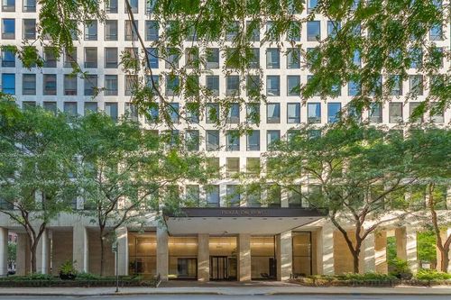 3902-260 E Chestnut St, Chicago, IL, 60611-2471 | Card Image