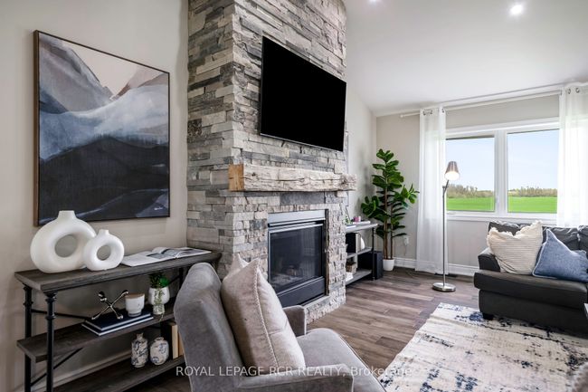 485201 30 Sideroad, House other with 5 bedrooms, 3 bathrooms and 14 parking in Amaranth ON | Image 8