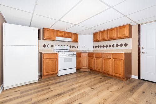 217 Prairie St, Aurora, IL, 60506-5501 | Card Image