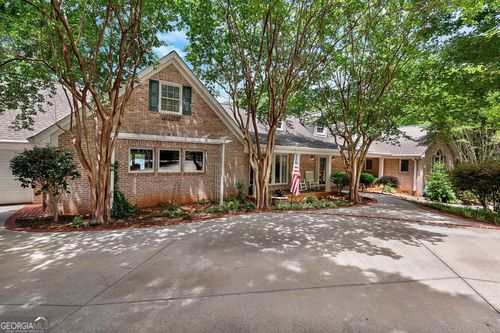 575 Cedar St, Lavonia, GA, 30553-2113 | Card Image