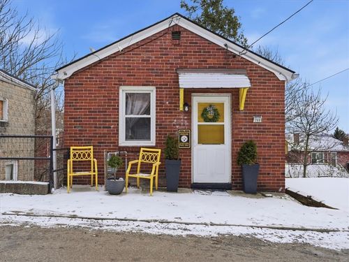 711 Louisa St, Mt Oliver, PA, 15210-2321 | Card Image