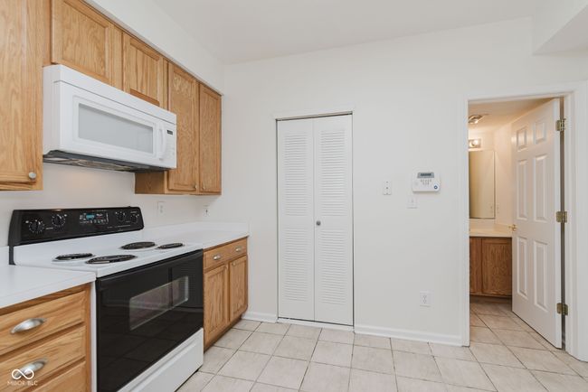 8422 Enclave Blvd, Condo with 2 bedrooms, 3 bathrooms and null parking in Fishers IN | Image 13