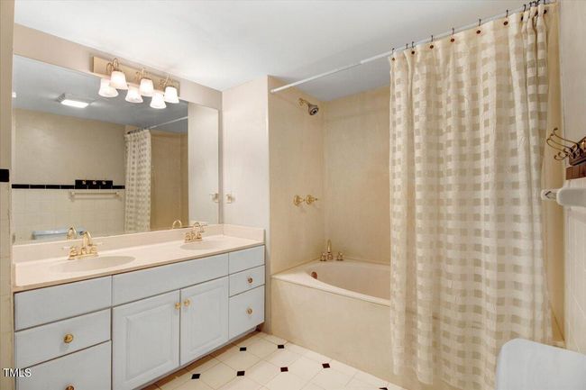 32-125 W Pine St-32 | Image 32