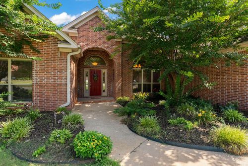 53 Hanna Ln, Little Rock, AR, 72223-4579 | Card Image