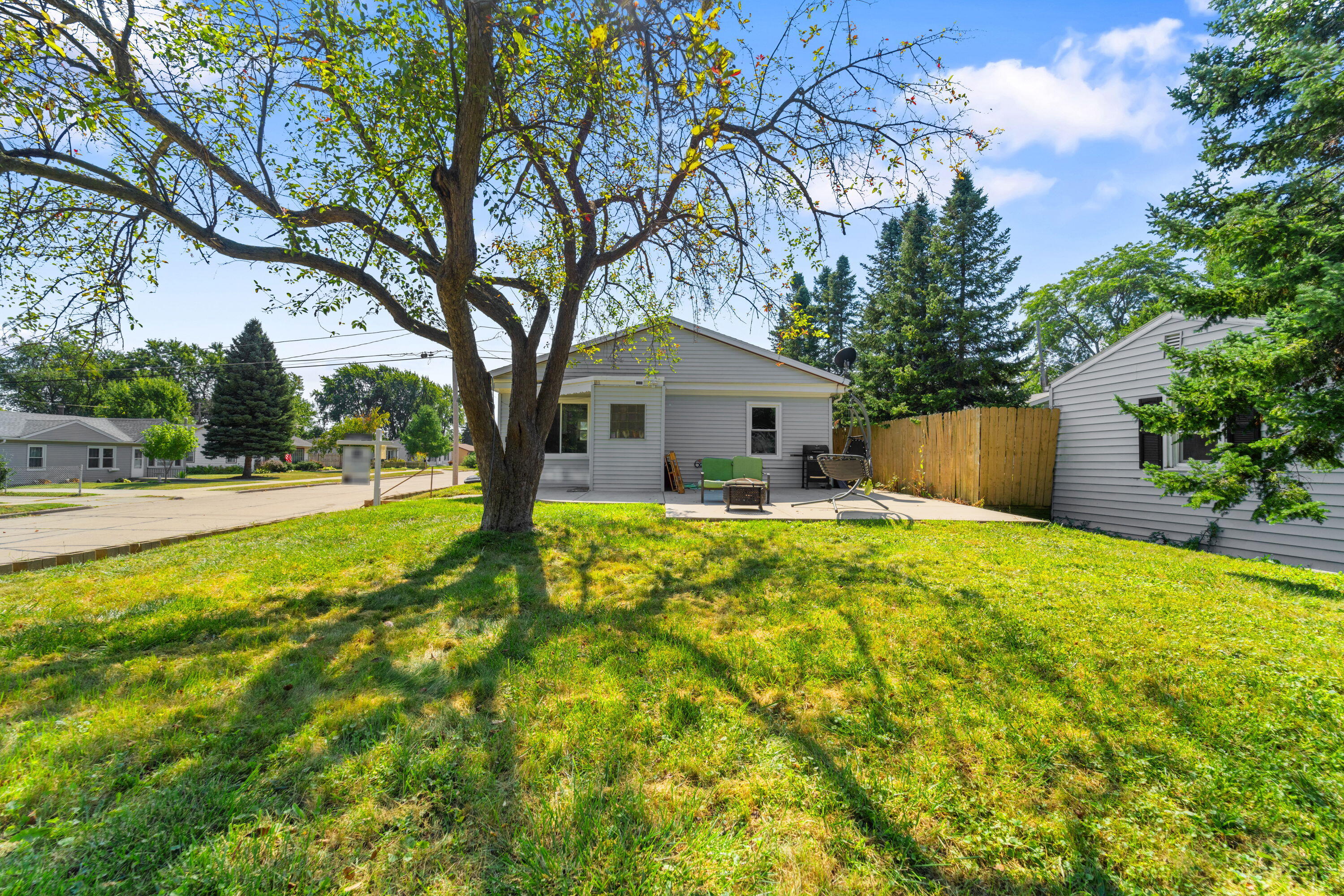Byrd Ave, Racine, WI 53405