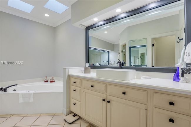 80 Peninsula Dr, House other with 3 bedrooms, 2 bathrooms and null parking in Hilton Head Island SC | Image 33