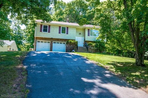 741 Belvidere Ave, Plainfield, NJ, 07062-2054 | Card Image