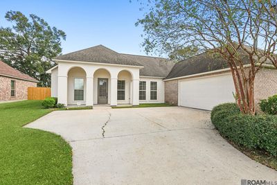 14434 Essen Terrace Dr, House other with 3 bedrooms, 2 bathrooms and null parking in Gonzales LA | Image 3