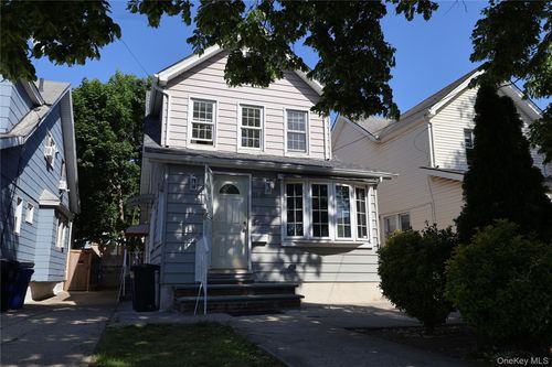 91-48 71st Ave, Forest Hills, NY, 11375-6705 | Card Image