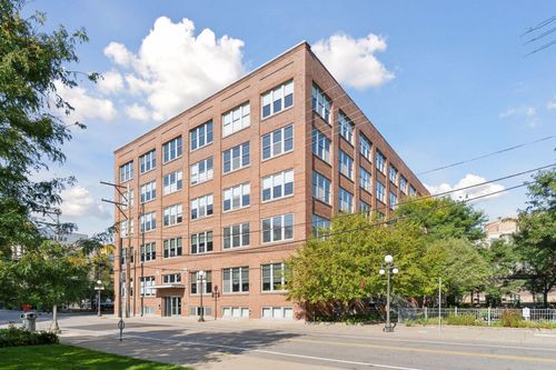 unit-504-225 9th St E, Saint Paul, MN, 55101-2521 | Card Image