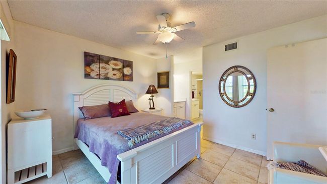 Master Bedroom | Image 24