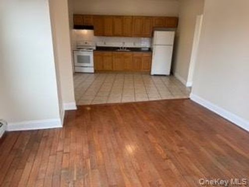 3-390 Main St, Beacon, NY, 12508-3093 | Card Image