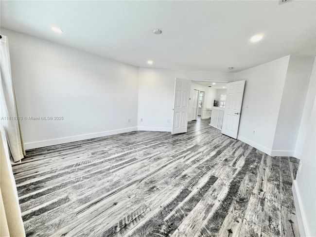 16515 Ruby Lk, House other with 4 bedrooms, 3 bathrooms and null parking in Weston FL | Image 27
