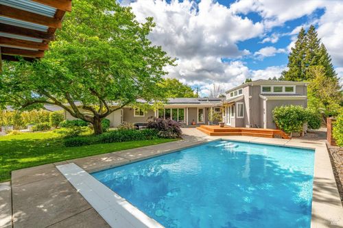 960 Lark Ave, Sonoma, CA, 95476-4038 | Card Image