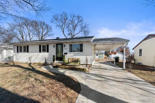 2714 Linden Pl, Saint Charles, MO, 63301-1368 | Card Image