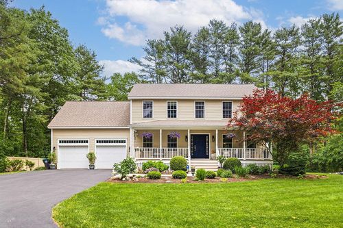 2 Beacon St, Kennebunk, ME, 04043-7190 | Card Image