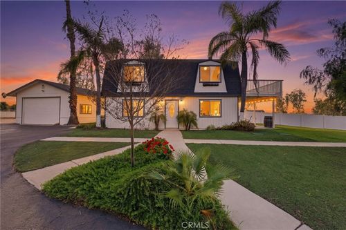 35825 Meadow Ridge Rd, Temecula, CA, 92592-9413 | Card Image