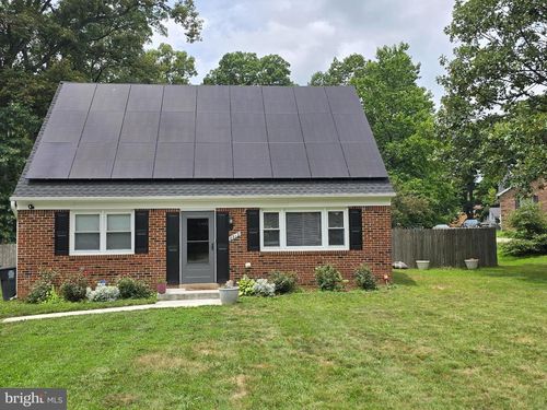 8313 Gibbons Dr, Fort Washington, MD, 20744-1204 | Card Image